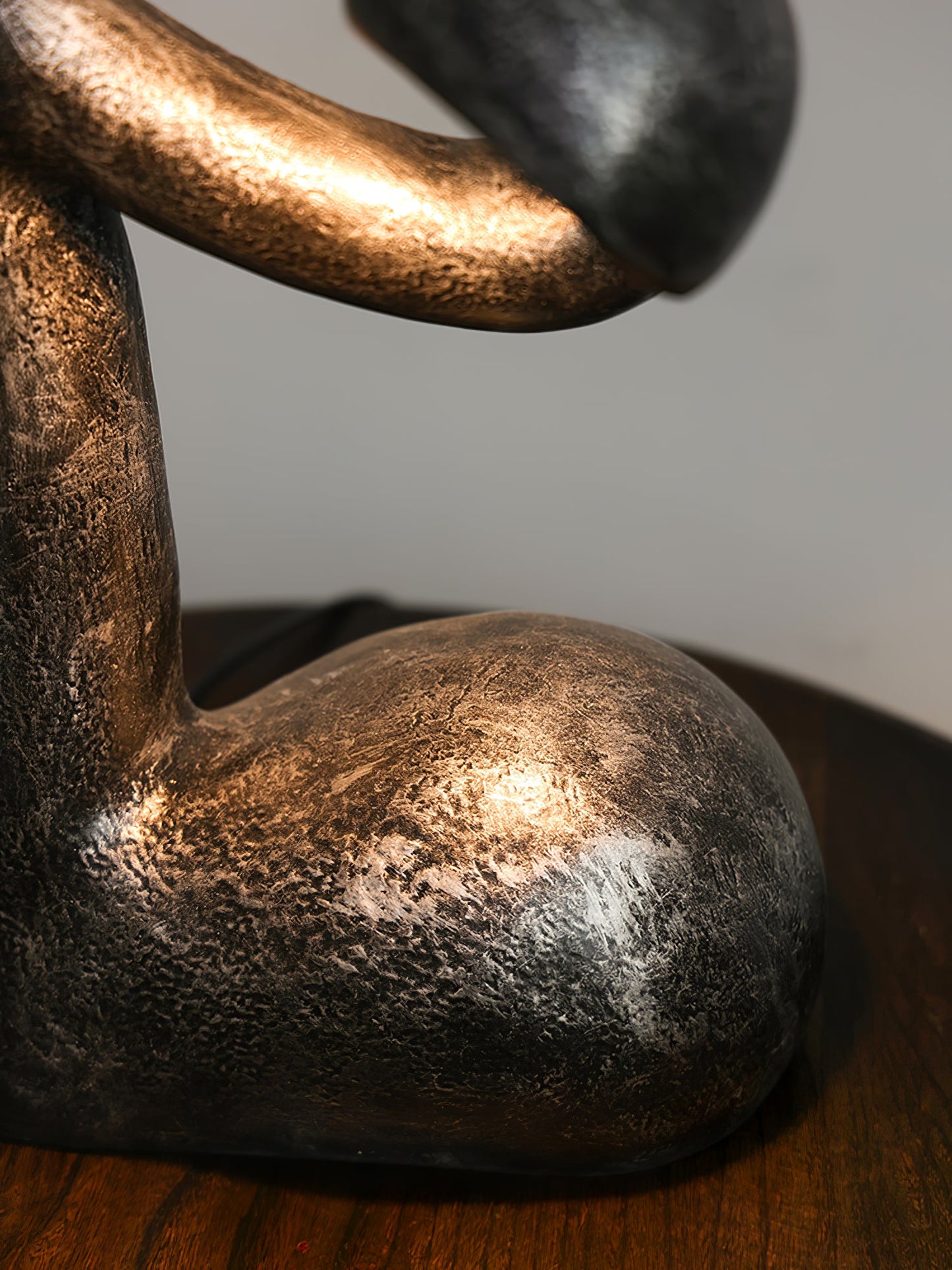 Myrrh Table Lamp | Metal & Fiberglass | Black