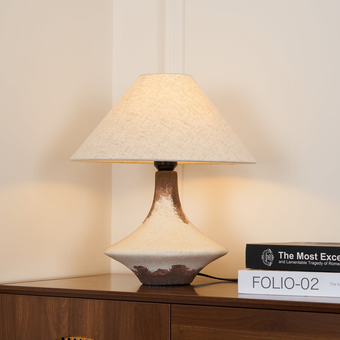 Napa Valley Table Lamp | Metal Ceramic Fabric | Beige
