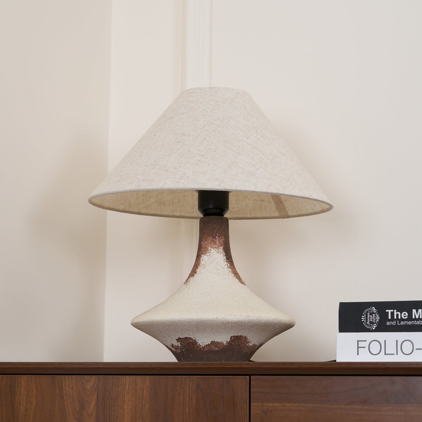 Napa Valley Table Lamp | Metal Ceramic Fabric | Beige