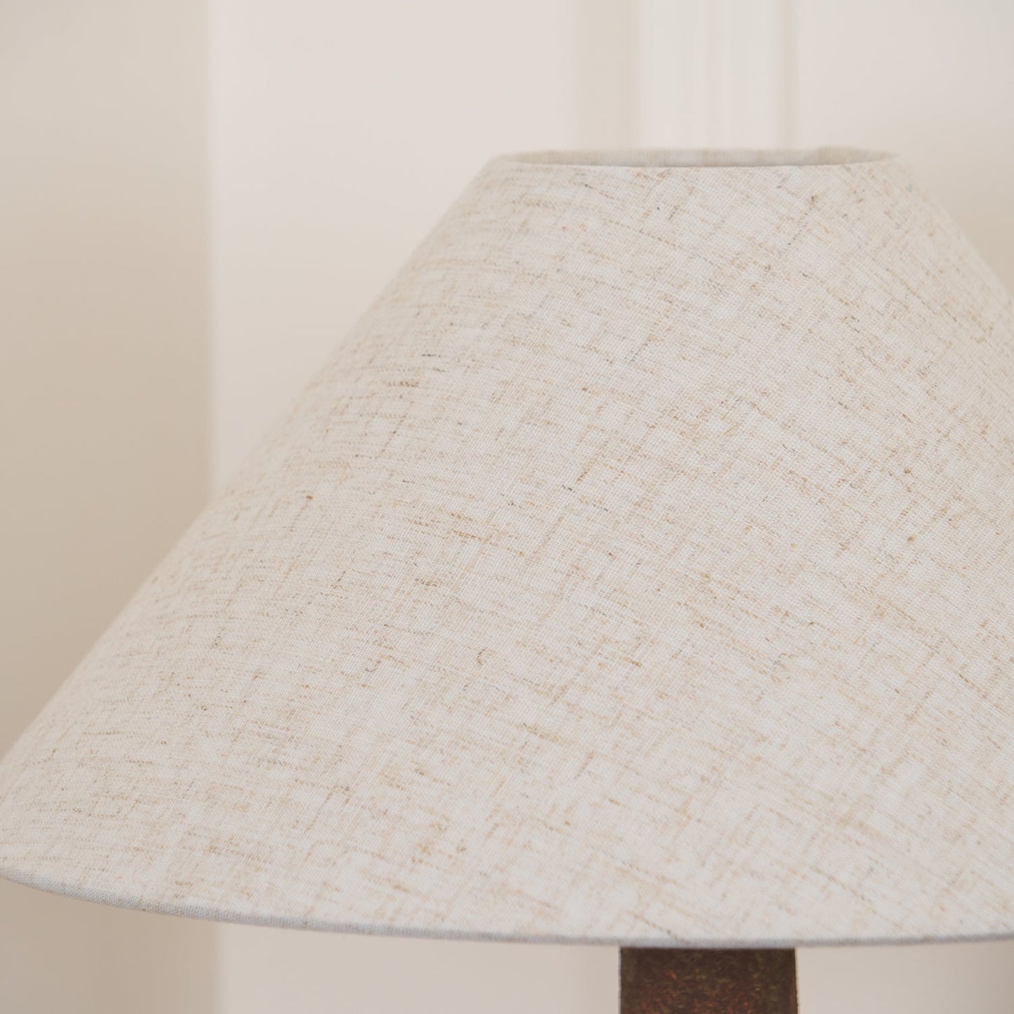 Napa Valley Table Lamp | Metal Ceramic Fabric | Beige