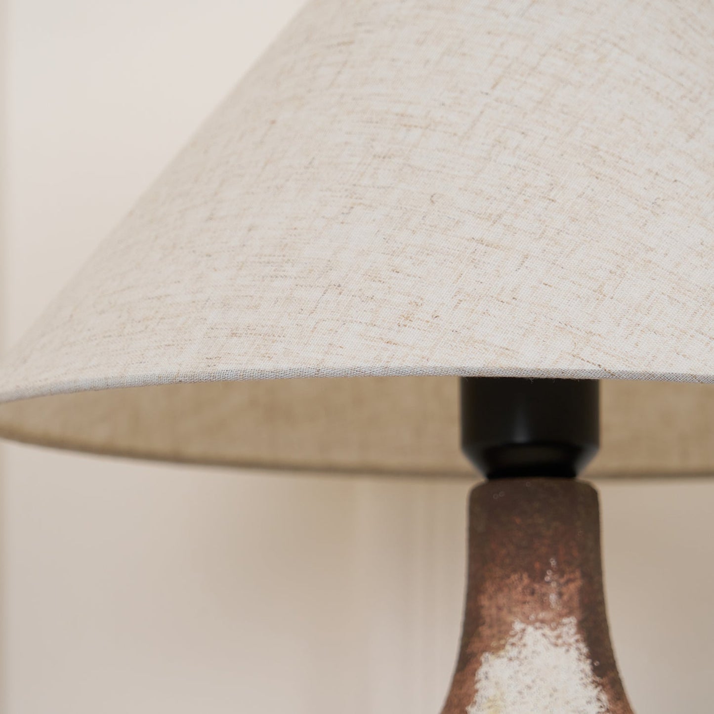Napa Valley Table Lamp | Metal Ceramic Fabric | Beige