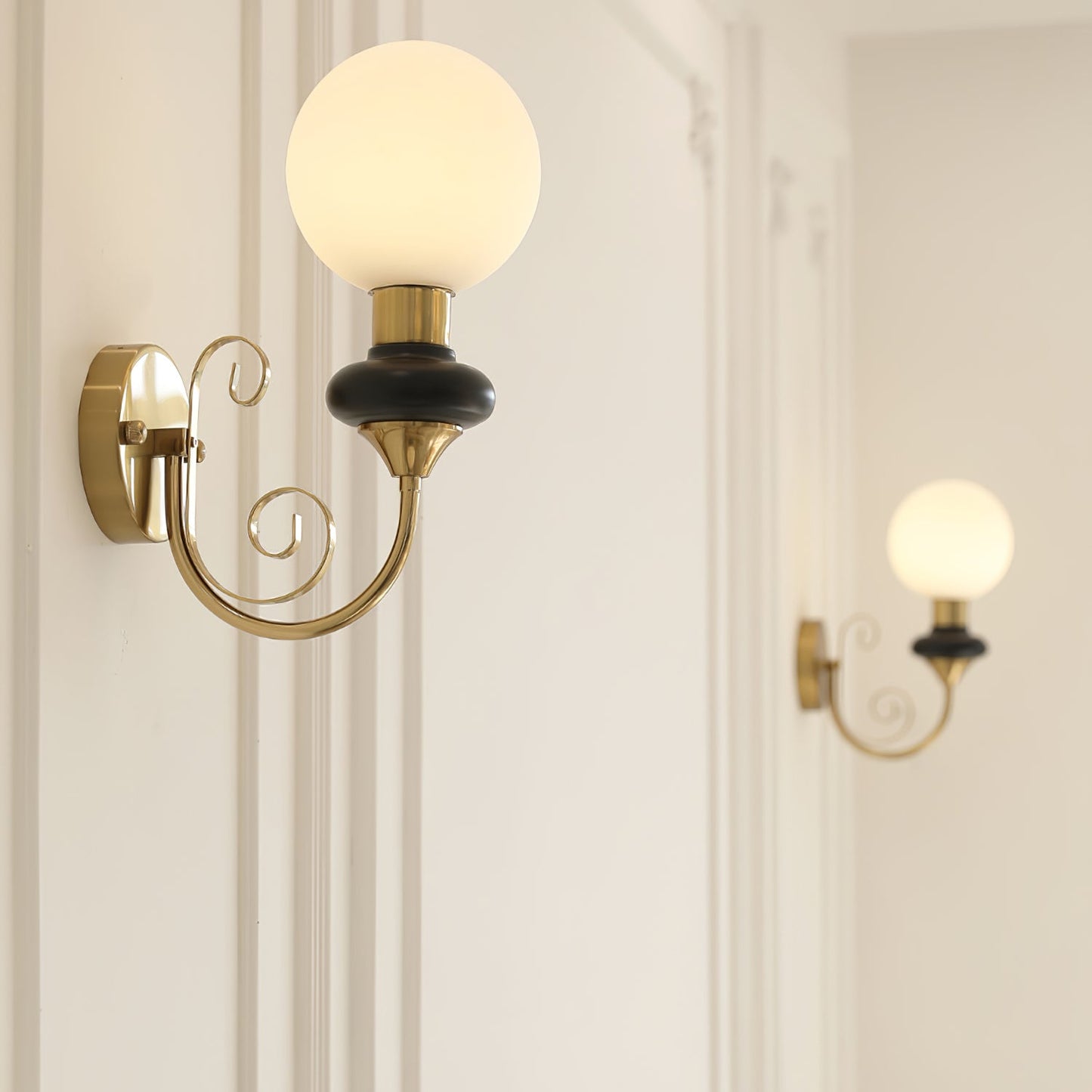 Onyx Wall Lamp | Wood & Metal | Green Gold Finish