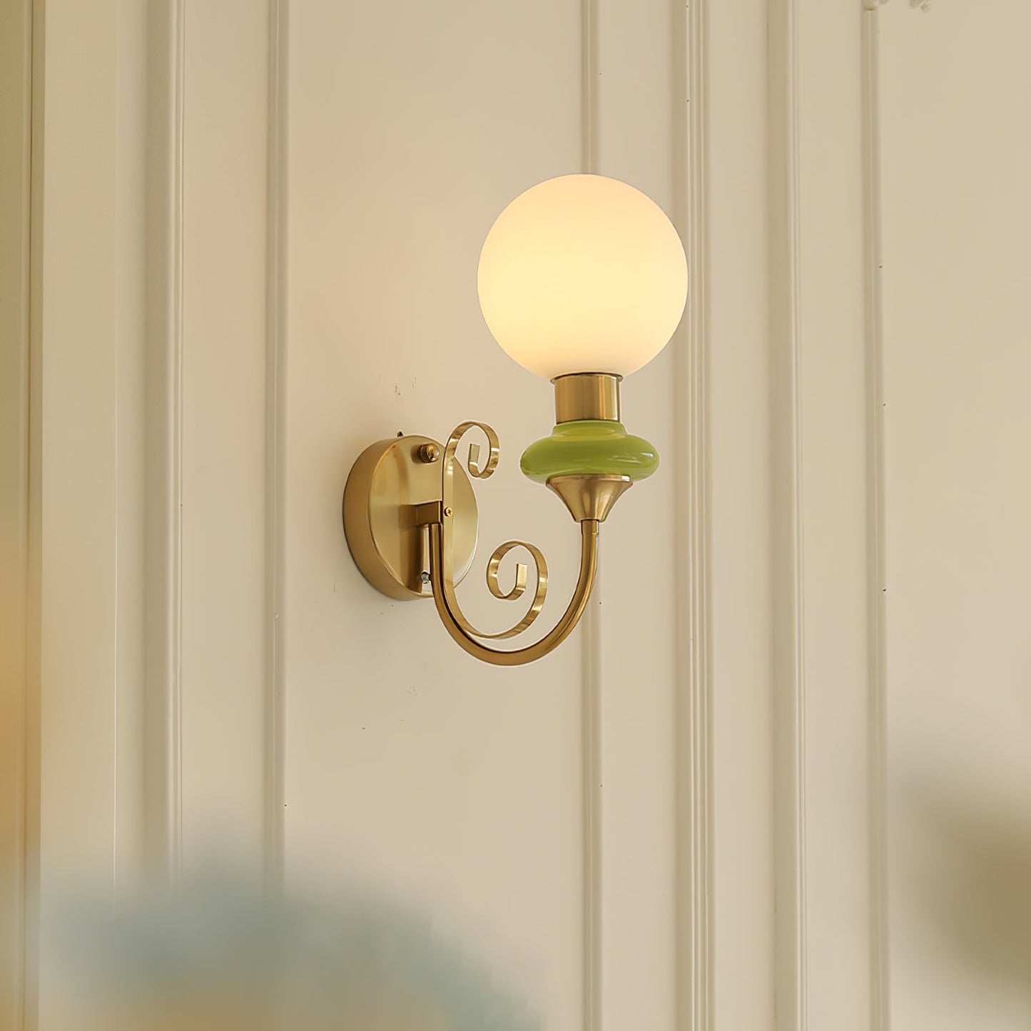 Onyx Wall Lamp | Wood & Metal | Green Gold Finish