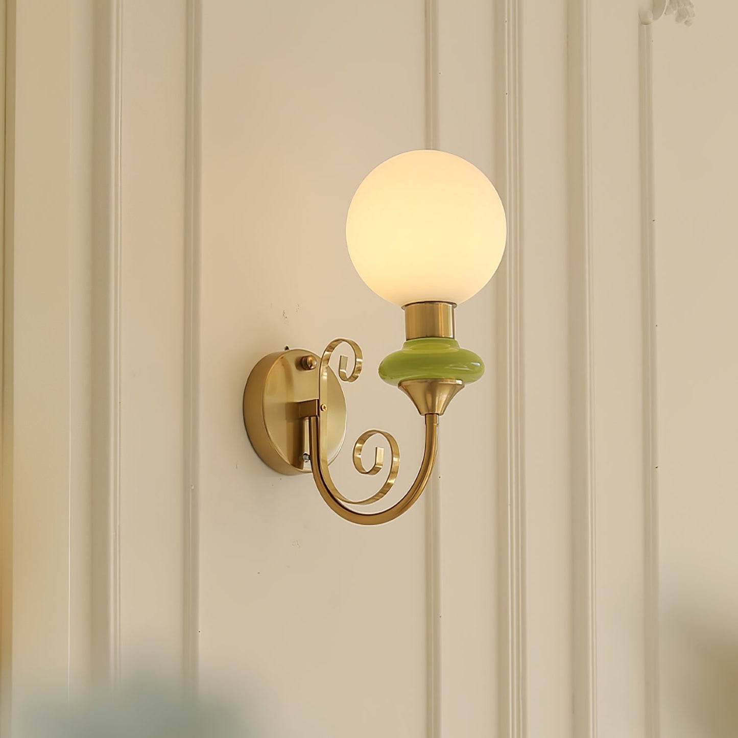 Onyx Wall Lamp | Wood & Metal | Green Gold Finish