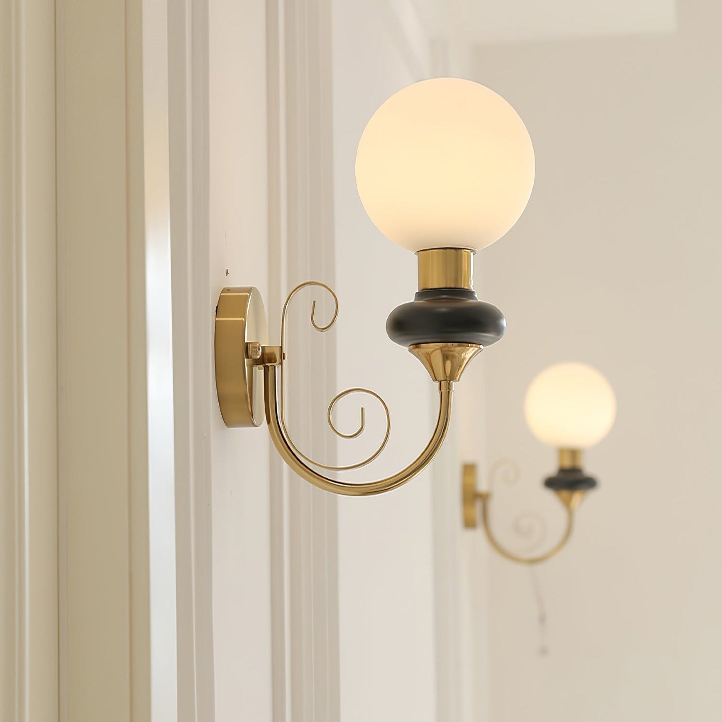 Onyx Wall Lamp | Wood & Metal | Green Gold Finish