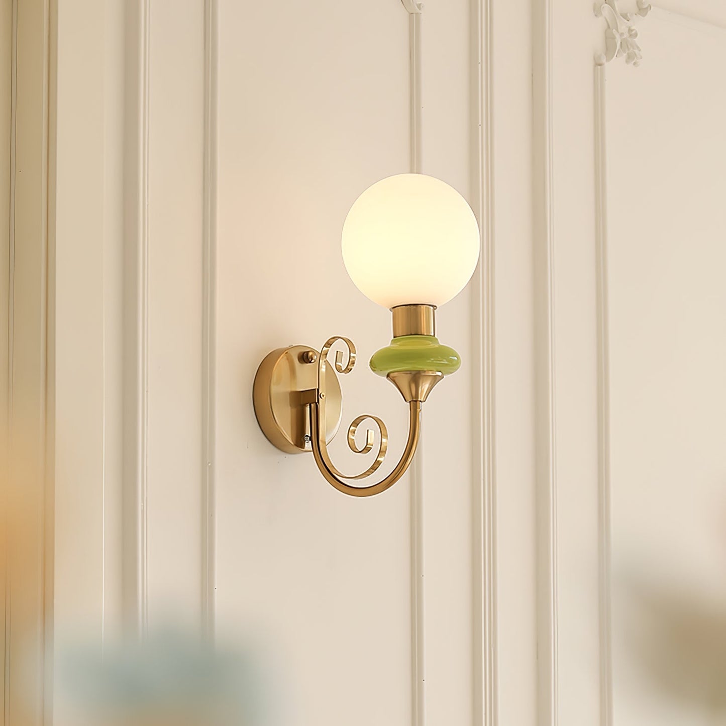 Onyx Wall Lamp | Wood & Metal | Green Gold Finish