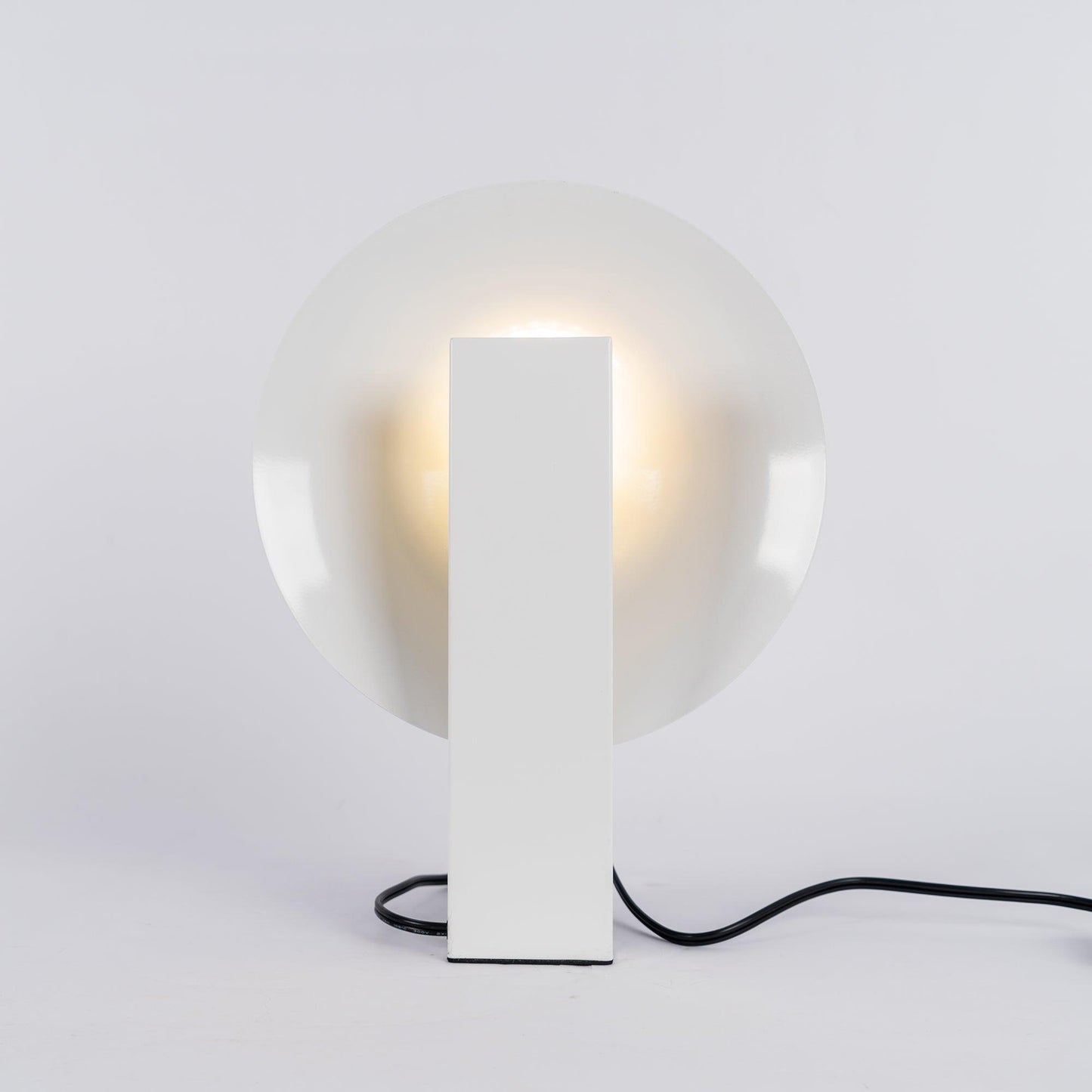 Orbe Table Lamp | Metal & Iron | Black and Red
