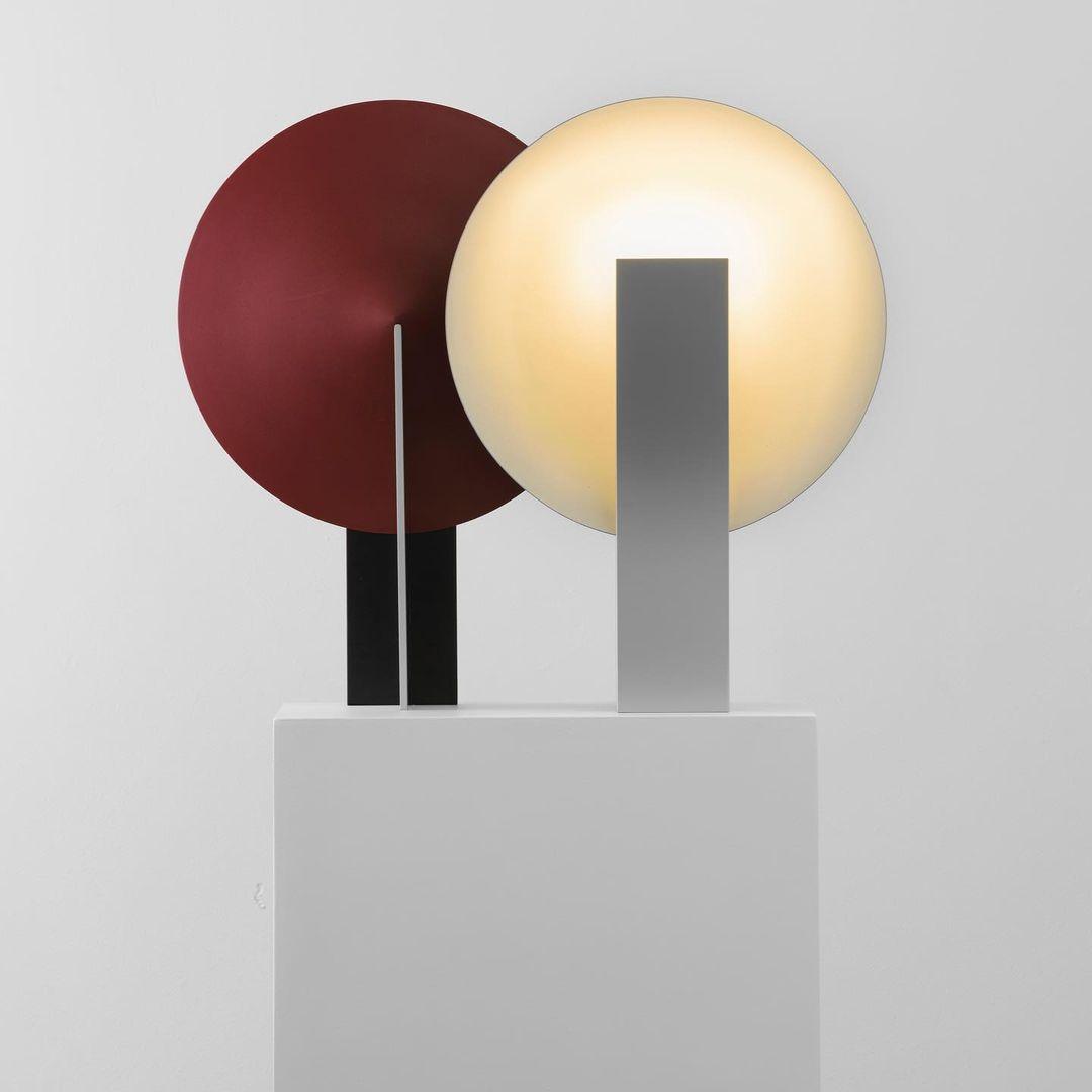 Orbe Table Lamp | Metal & Iron | Black and Red