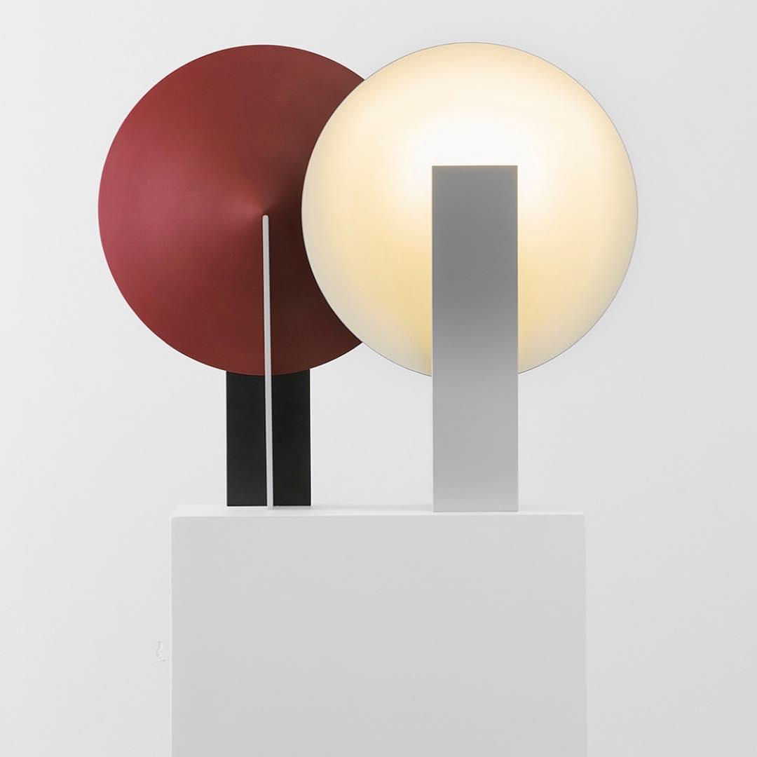 Orbe Table Lamp | Metal & Iron | Black and Red