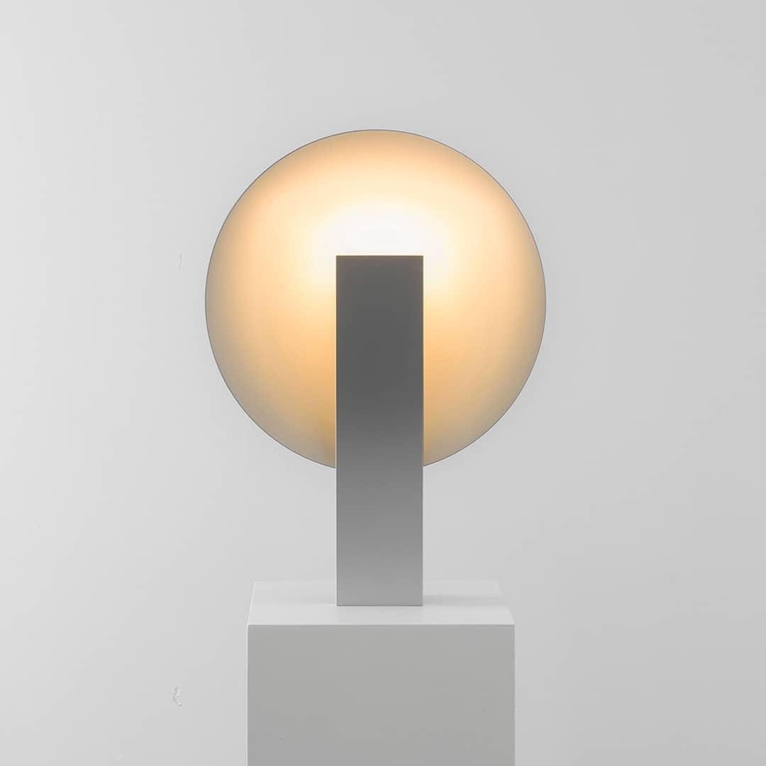Orbe Table Lamp | Metal & Iron | Black and Red