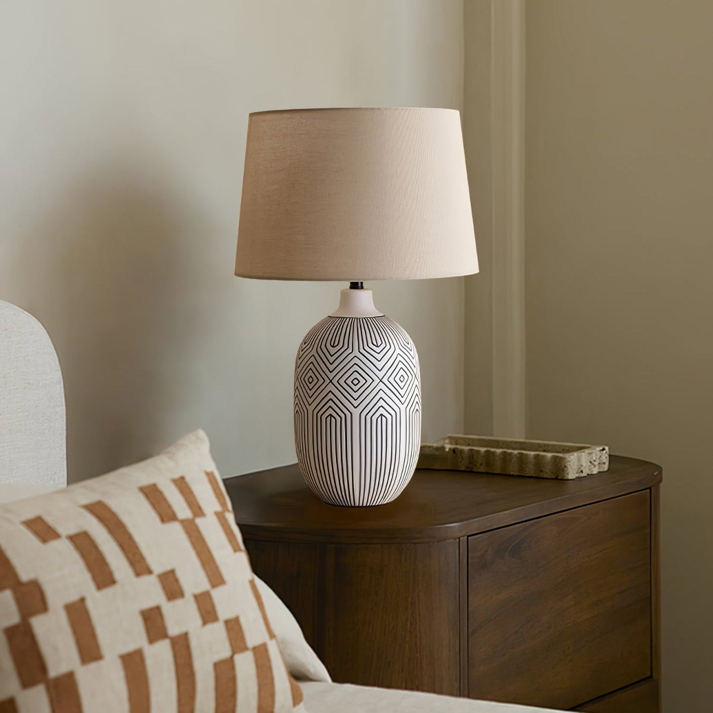 Geometric Table Lamp | Ceramic Base | White & Beige