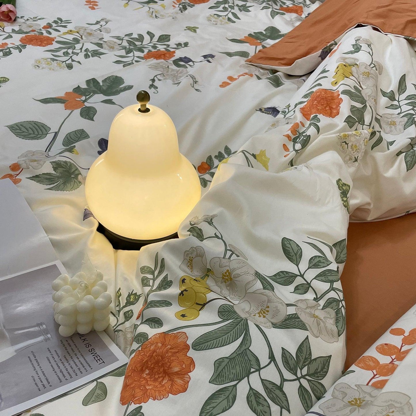 Pear Table Lamp | Vintage Metal & Glass | Gold and Cream