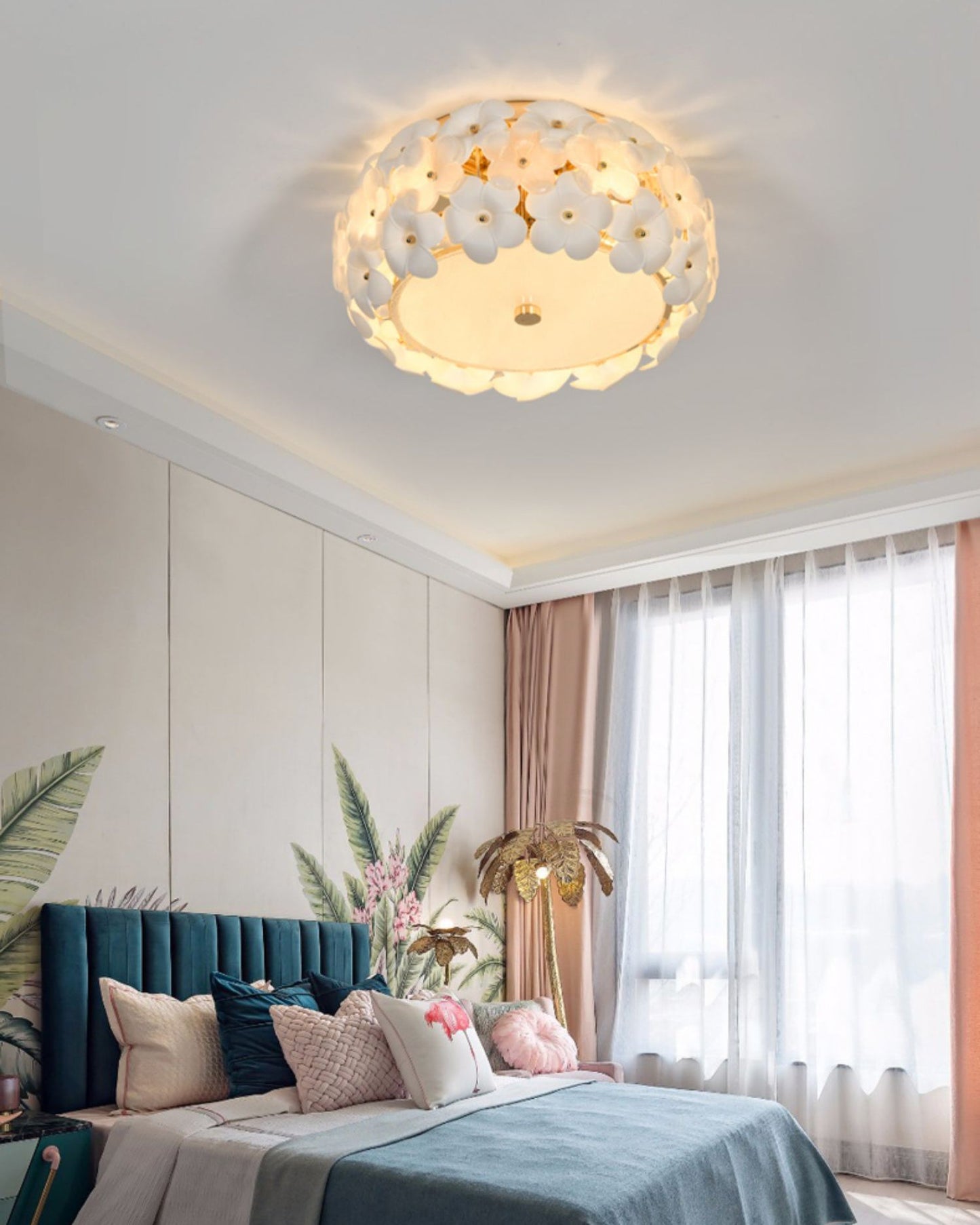 Flower Cluster Ceiling Lamp | Frosted Glass & Gold Finish | 42cm/52cm