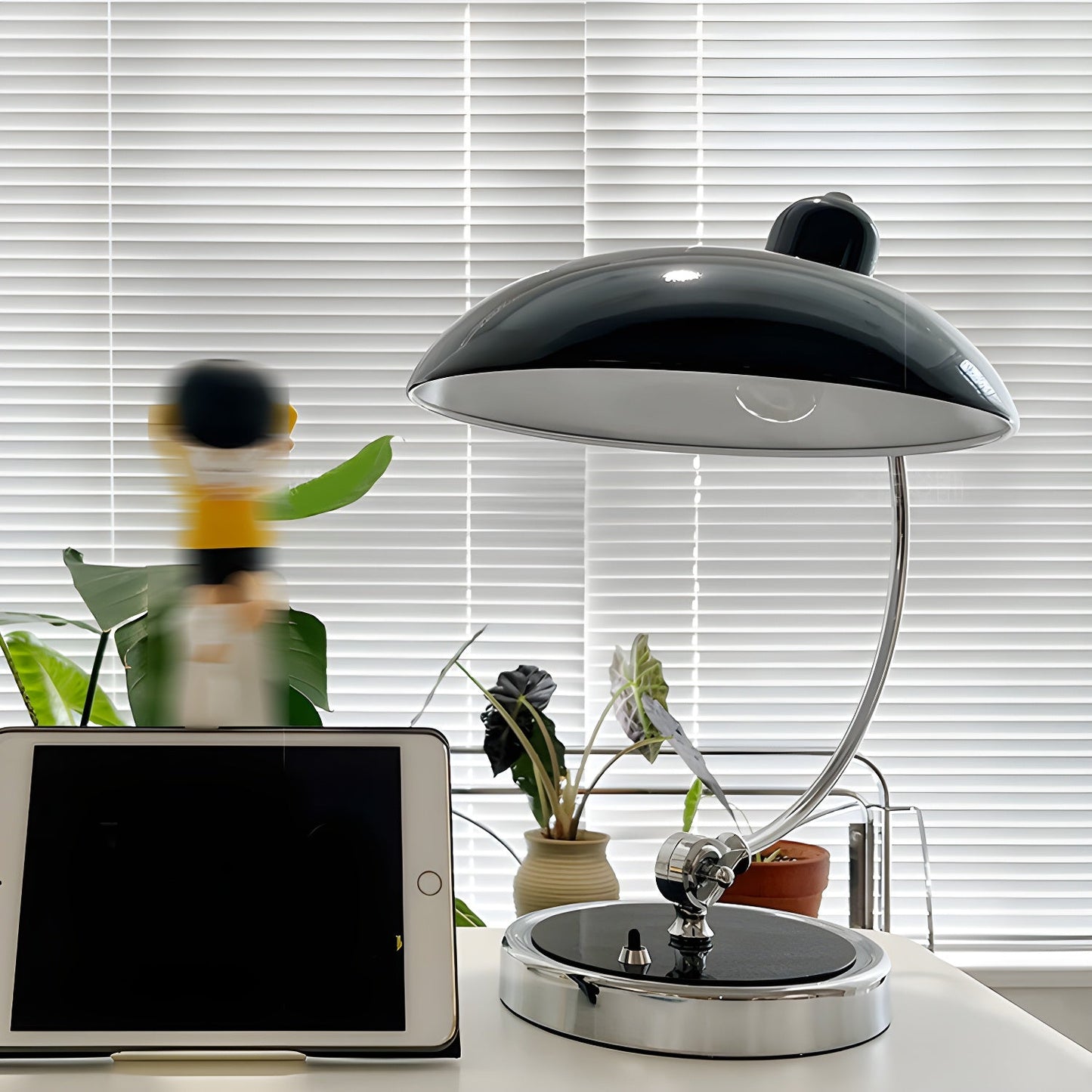 Retro Curve Desk Lamp | Frosted Glass & Chrome | 28cm Diameter