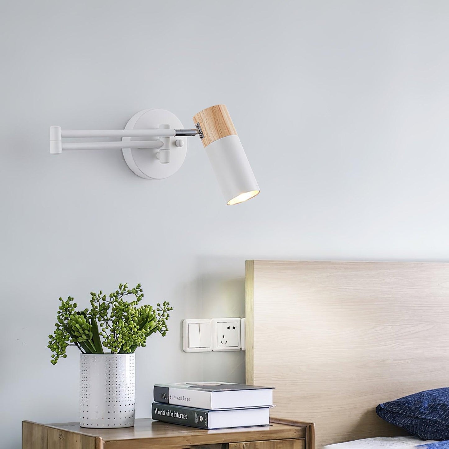 Ridge Arm Wall Lamp | Metal | Set of 2 | White & Gold
