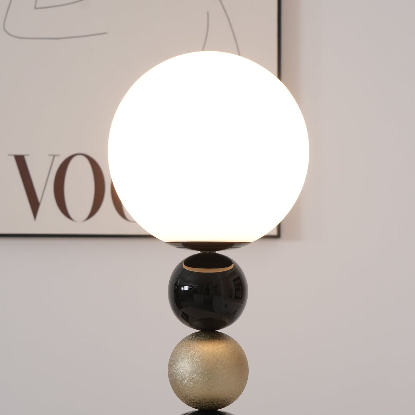 Round Balls Stacking Table Lamp | Metal & Glass | Green and Black