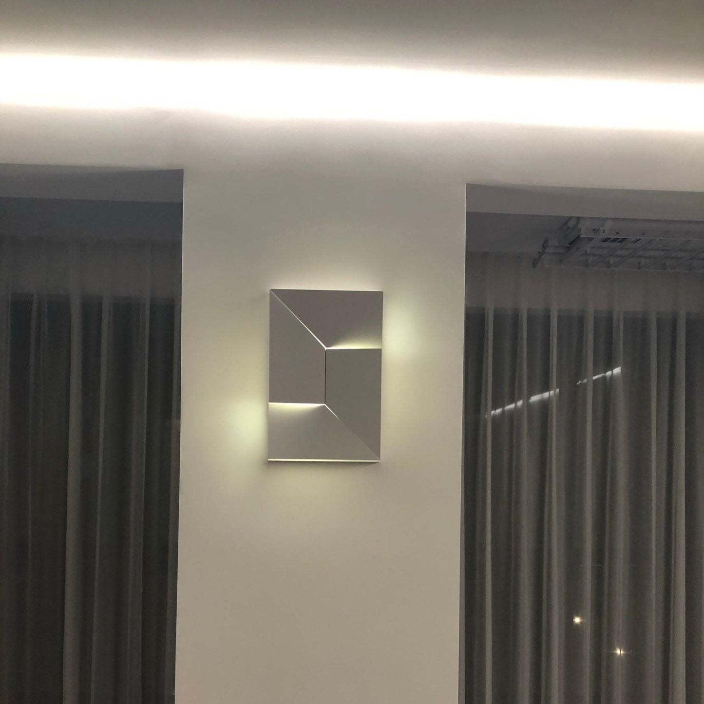 Wall Sconce Set | Rechargeable Laser-Cut Aluminum | Matte White