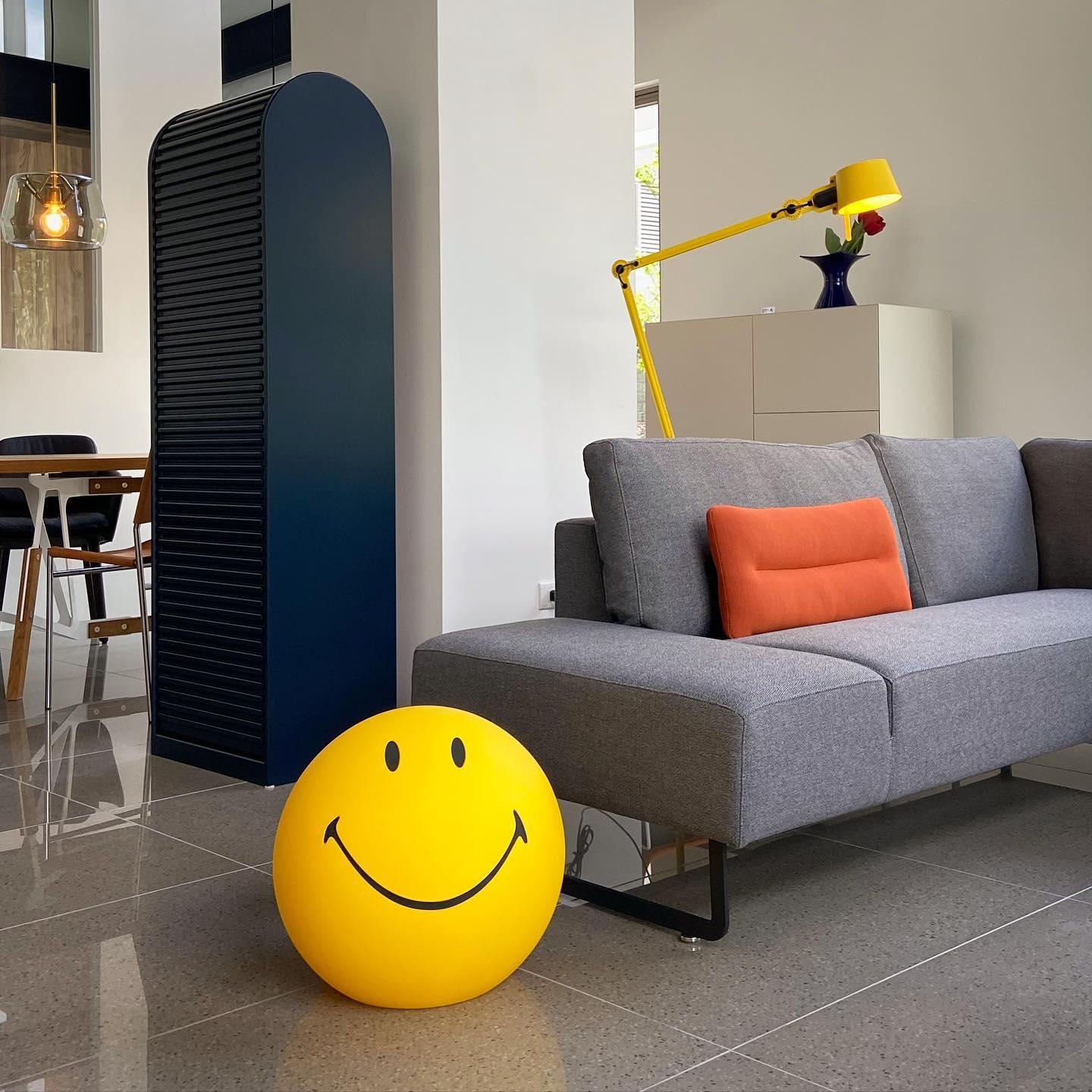 Smiling Table Lamp | Yellow LED | 23cm Diameter