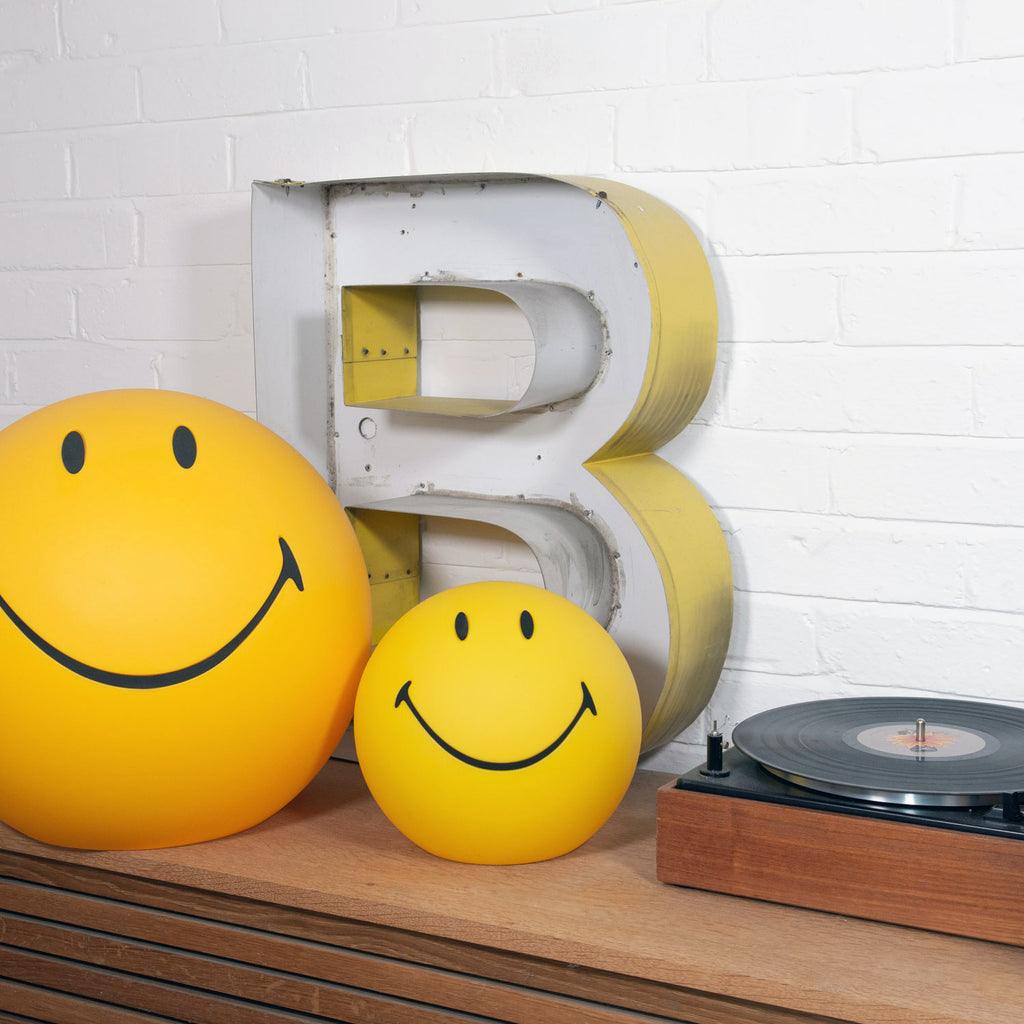 Smiling Table Lamp | Yellow LED | 23cm Diameter