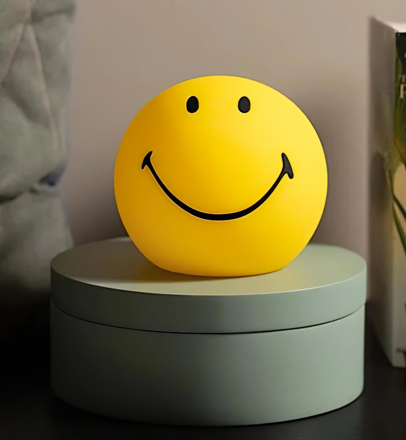 Smiling Rechargeable Table Lamp | Warm Yellow LED | 23cm Diameter