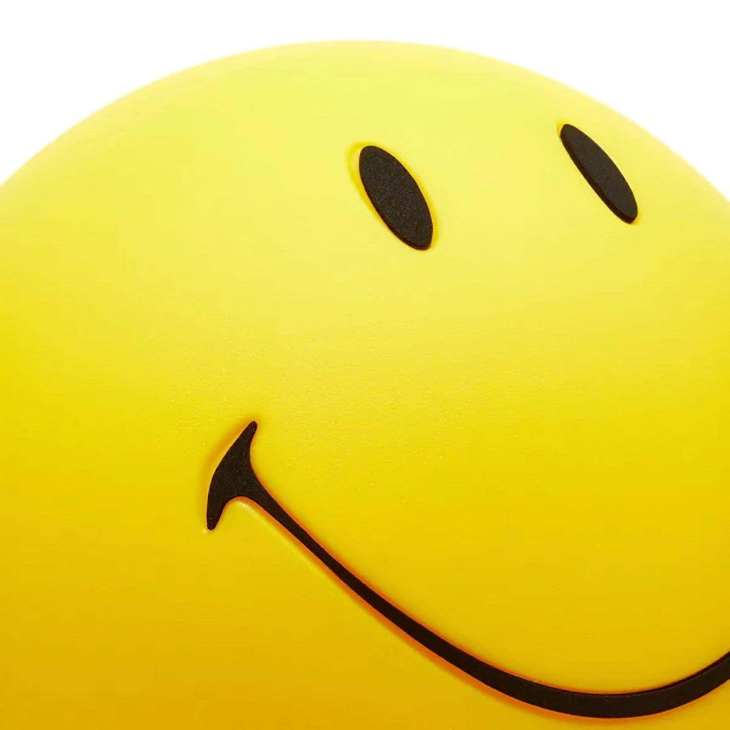Smiling Rechargeable Table Lamp | Warm Yellow LED | 23cm Diameter
