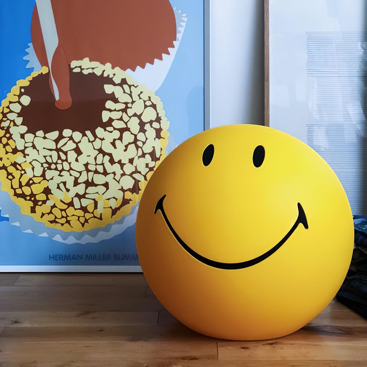 Smiling Table Lamp | Yellow LED | 23cm Diameter