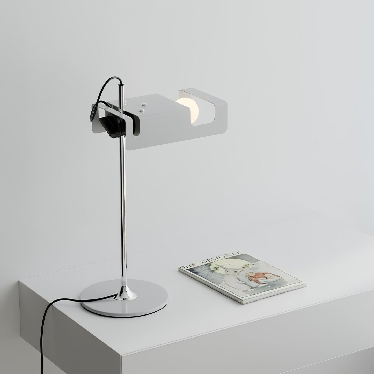 Spider Table Lamp | Metal Enameled Finish | White or Black