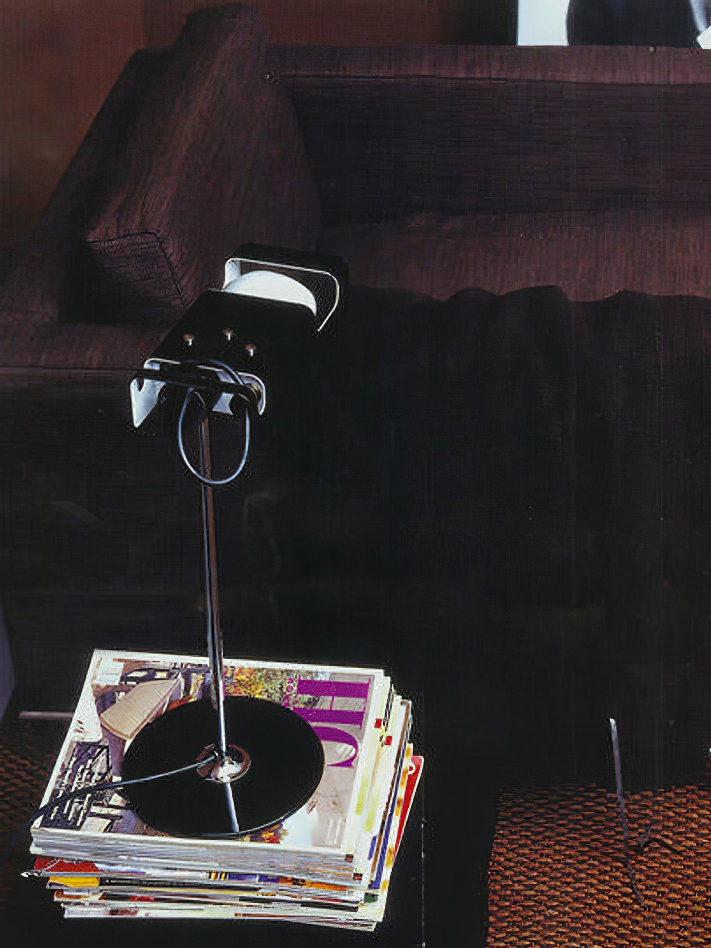 Spider Table Lamp | Metal Enameled Finish | White or Black