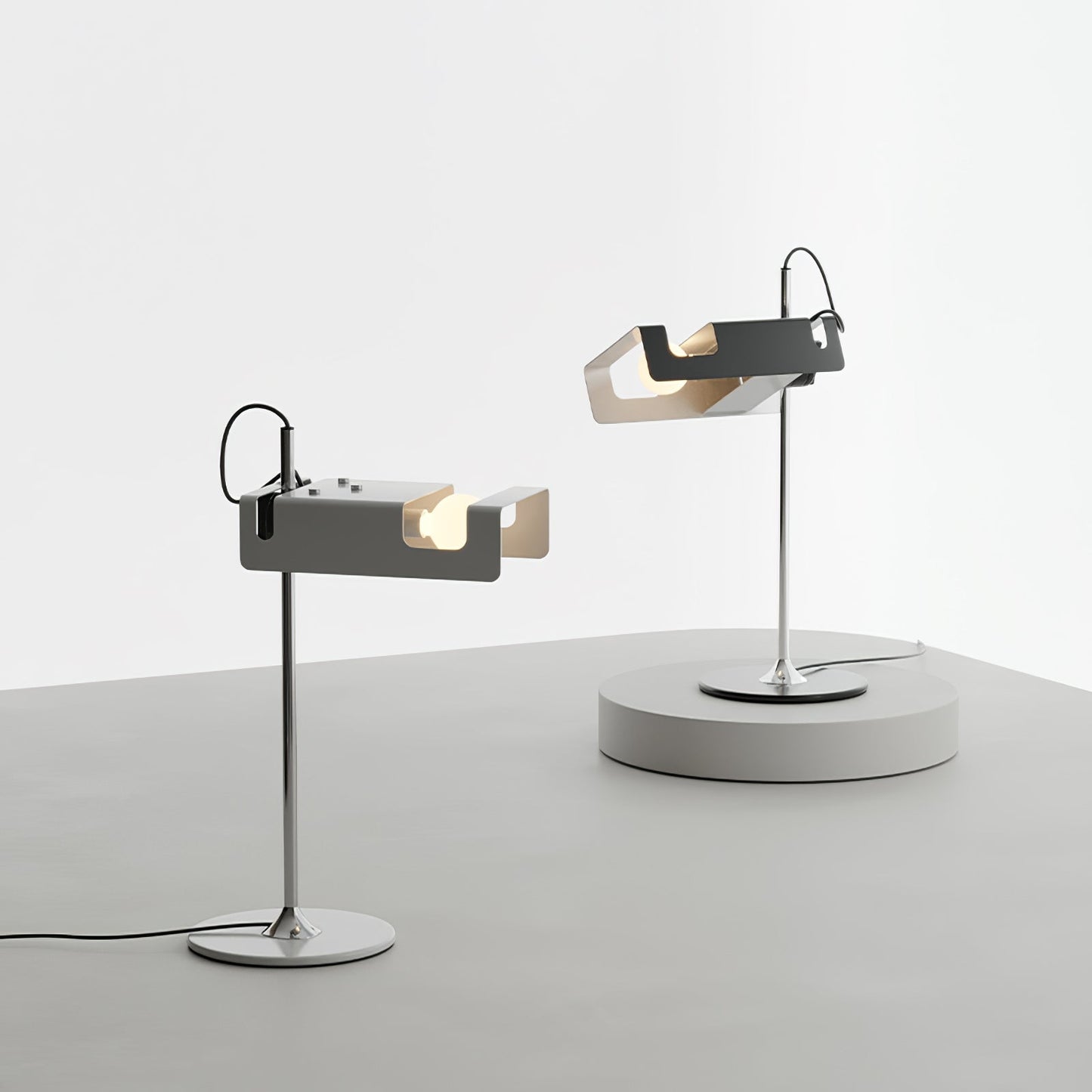 Spider Table Lamp | Metal Enameled Finish | White or Black
