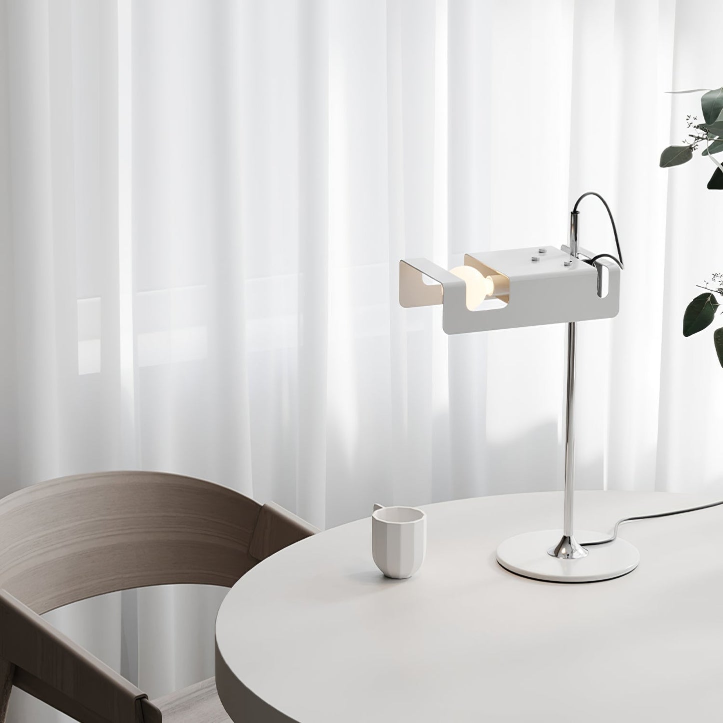 Spider Table Lamp | Metal Enameled Finish | White or Black