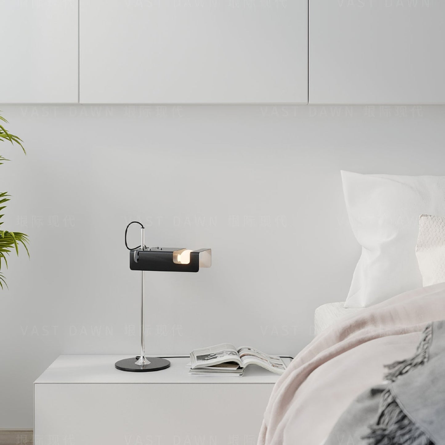 Spider Table Lamp | Metal Enameled Finish | White or Black