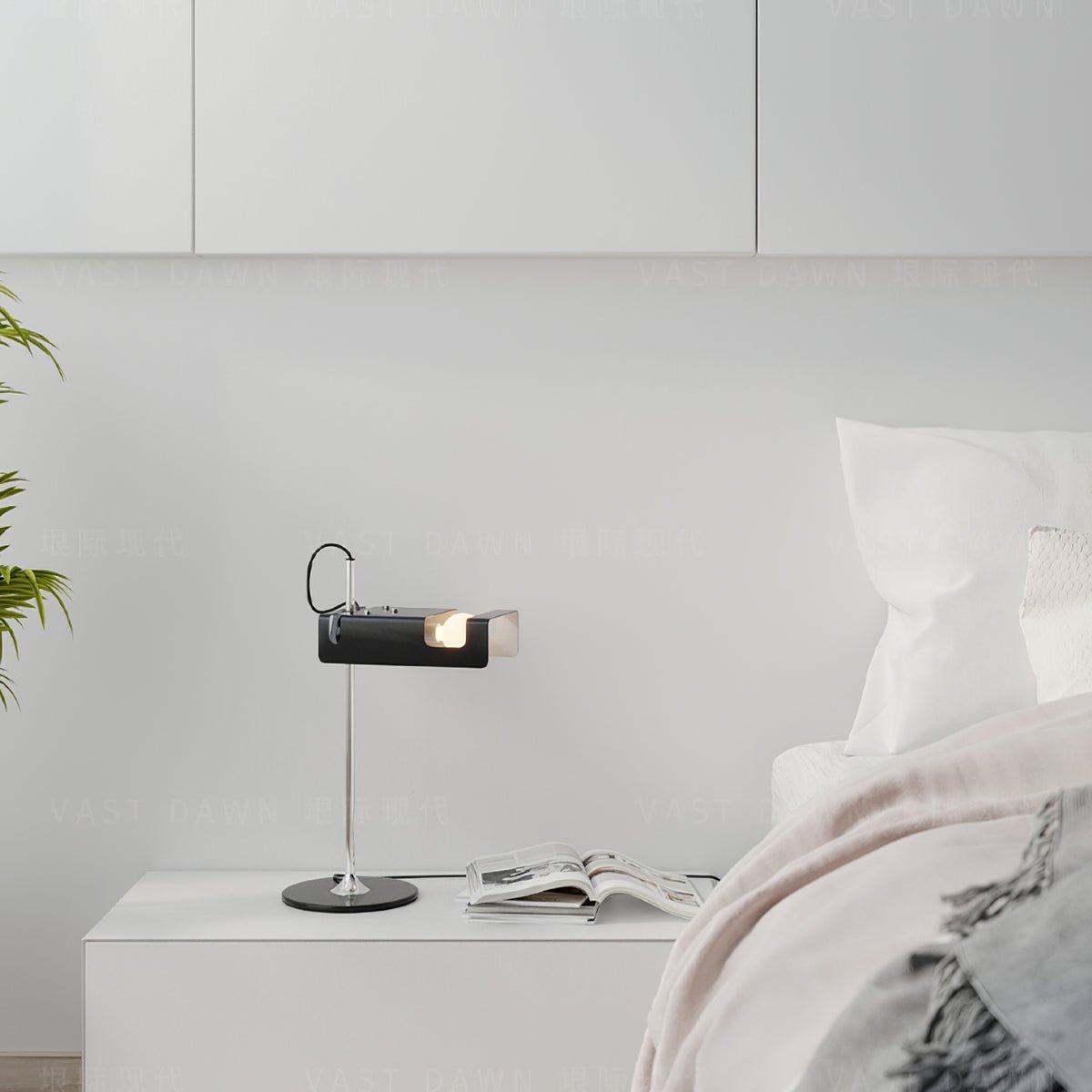Spider Table Lamp | Metal Enameled Finish | White or Black