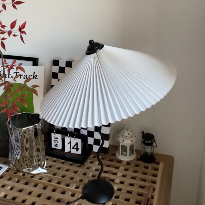 Squiggle Table Lamp | Nordic Style Metal & Fabric | Black with Beige Shade