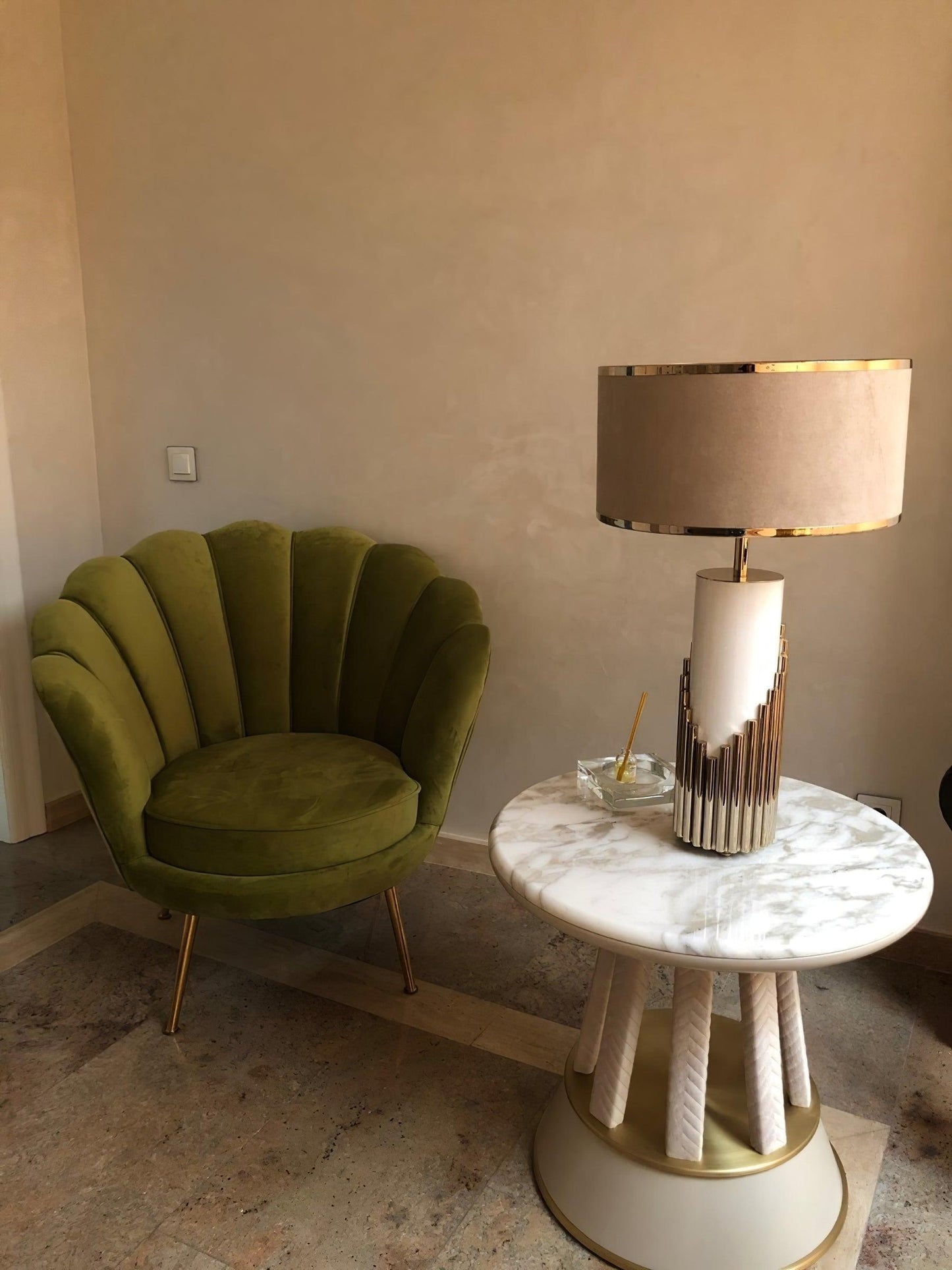 Streamline Table Lamp | White Lacquer & Gold Brass | 38cm Diameter