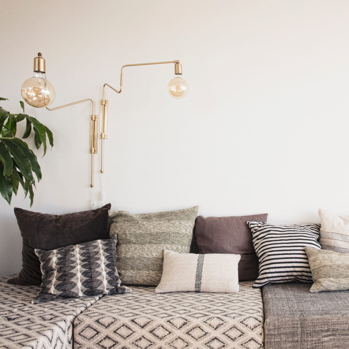 Swing Wall Lamp | Adjustable Brass & Metal | Set of 2