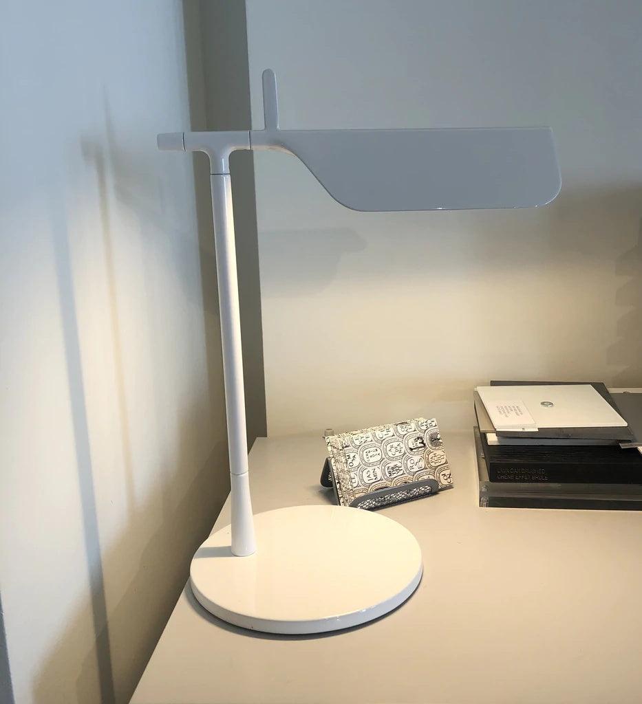 Pivot Ease Table Lamp | Die-Cast Aluminum | Matt Black