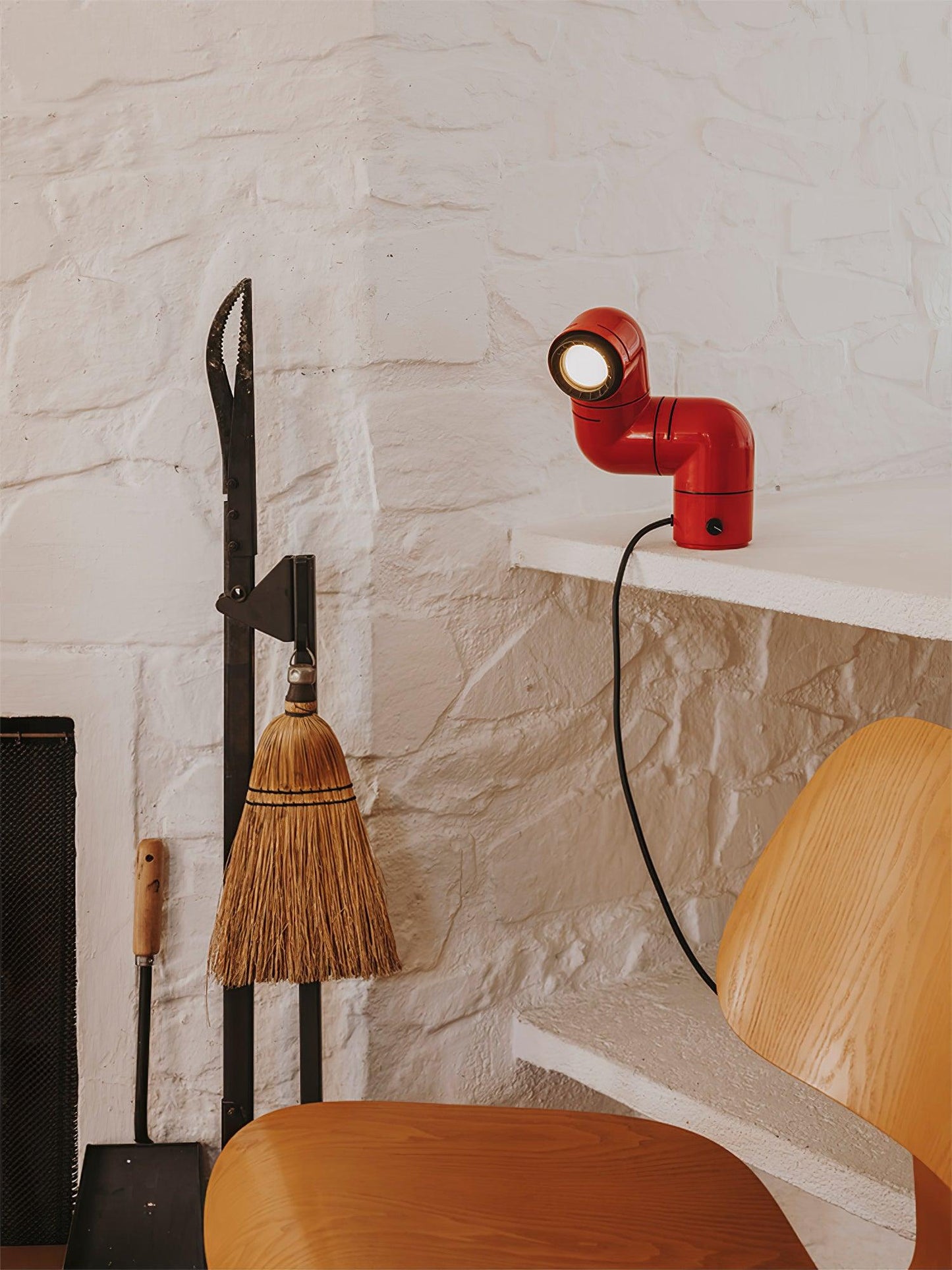 Tatu Table Lamp | Adjustable LED | Red & White