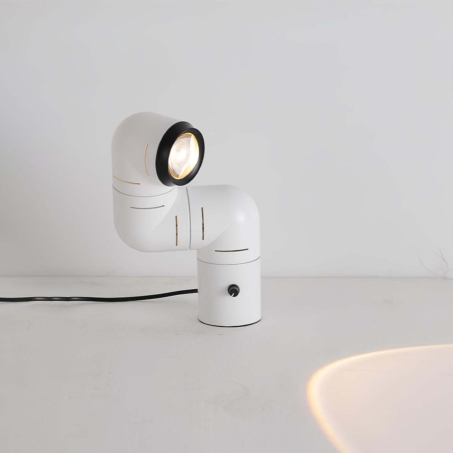 Tatu Table Lamp | Adjustable LED | Red & White