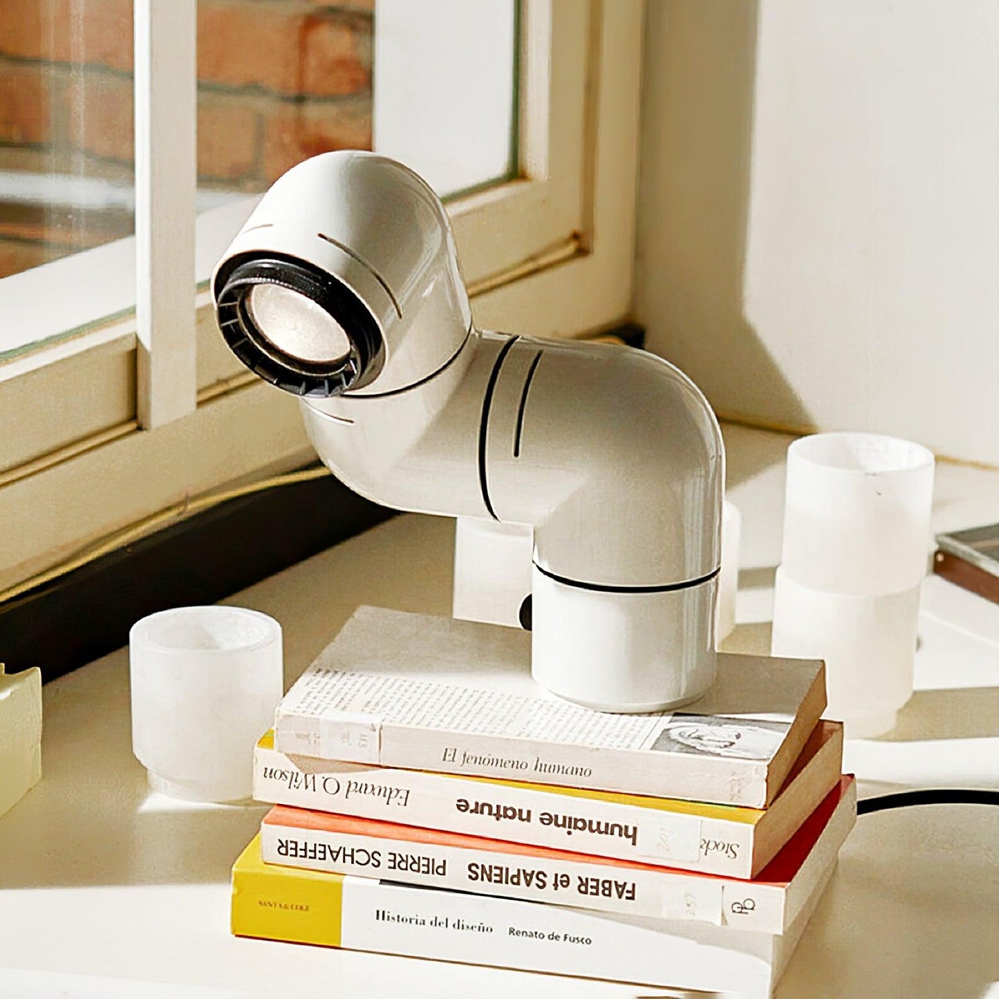 Tatu Table Lamp | Adjustable LED | Red & White