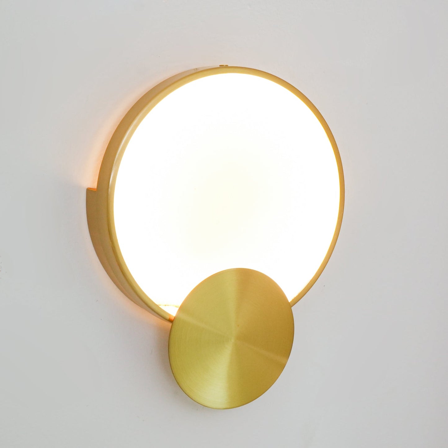 Terra Svet Wall Lamp | Metal & Alabaster | Set of 2
