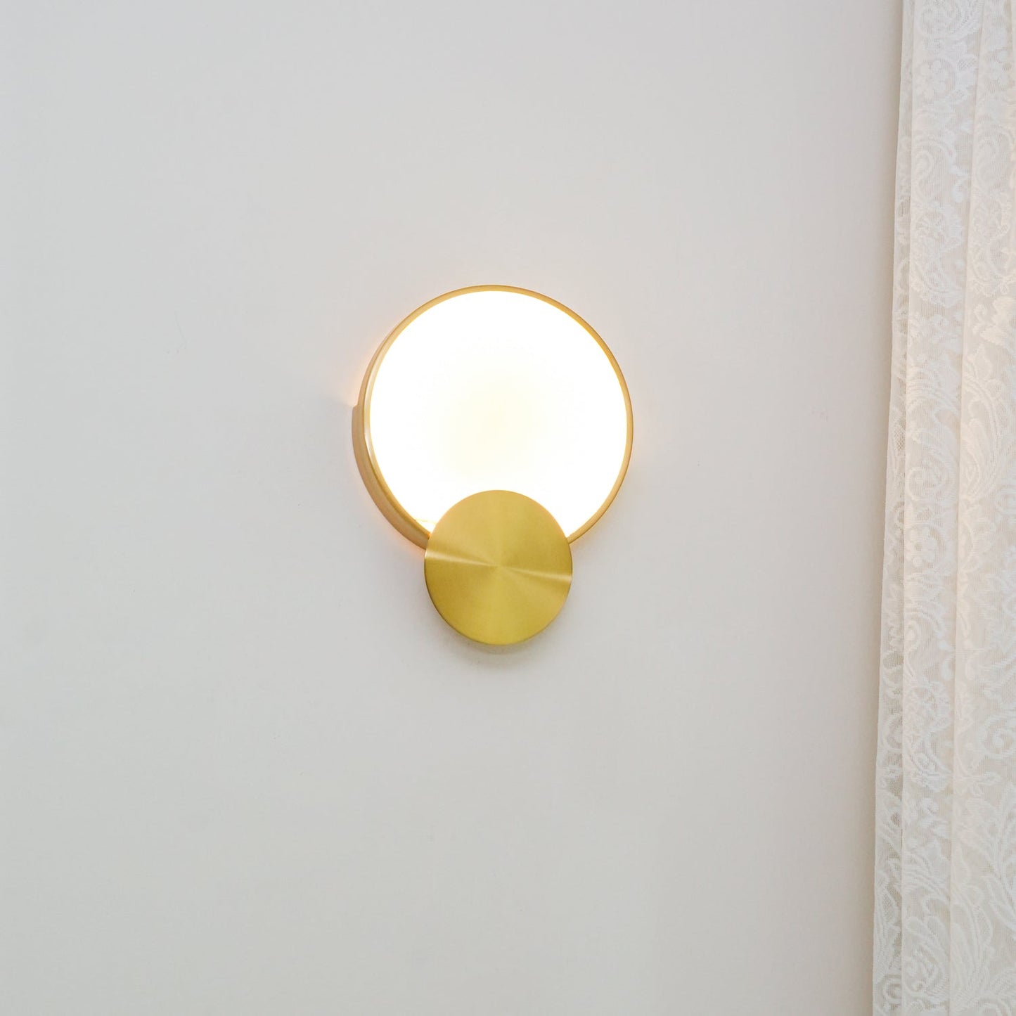 Terra Svet Wall Lamp | Metal & Alabaster | Set of 2