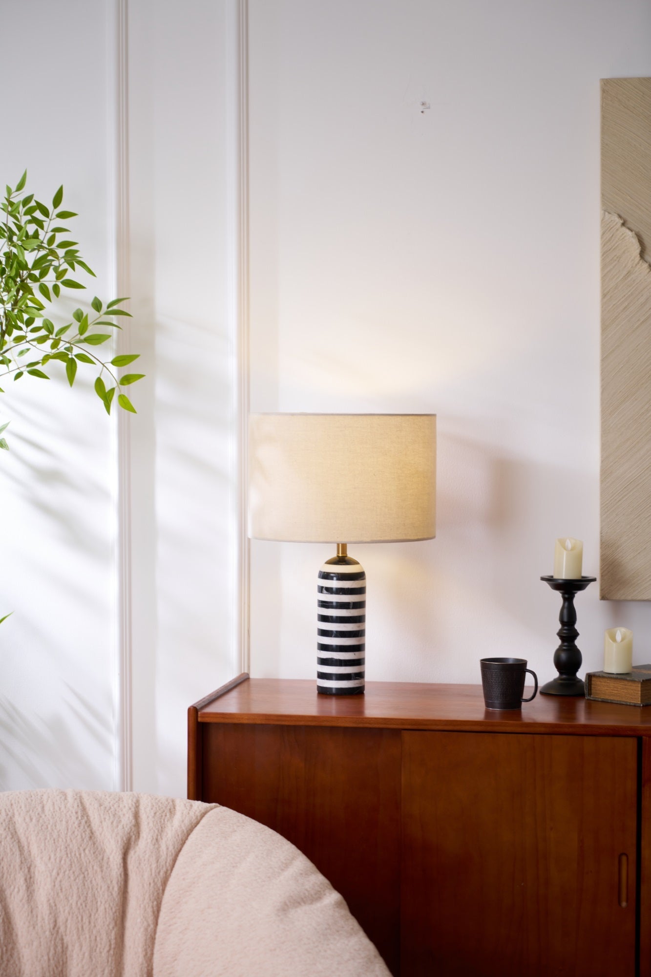 Tuxedo Table Lamp | Black and White Marble | 30cm Diameter
