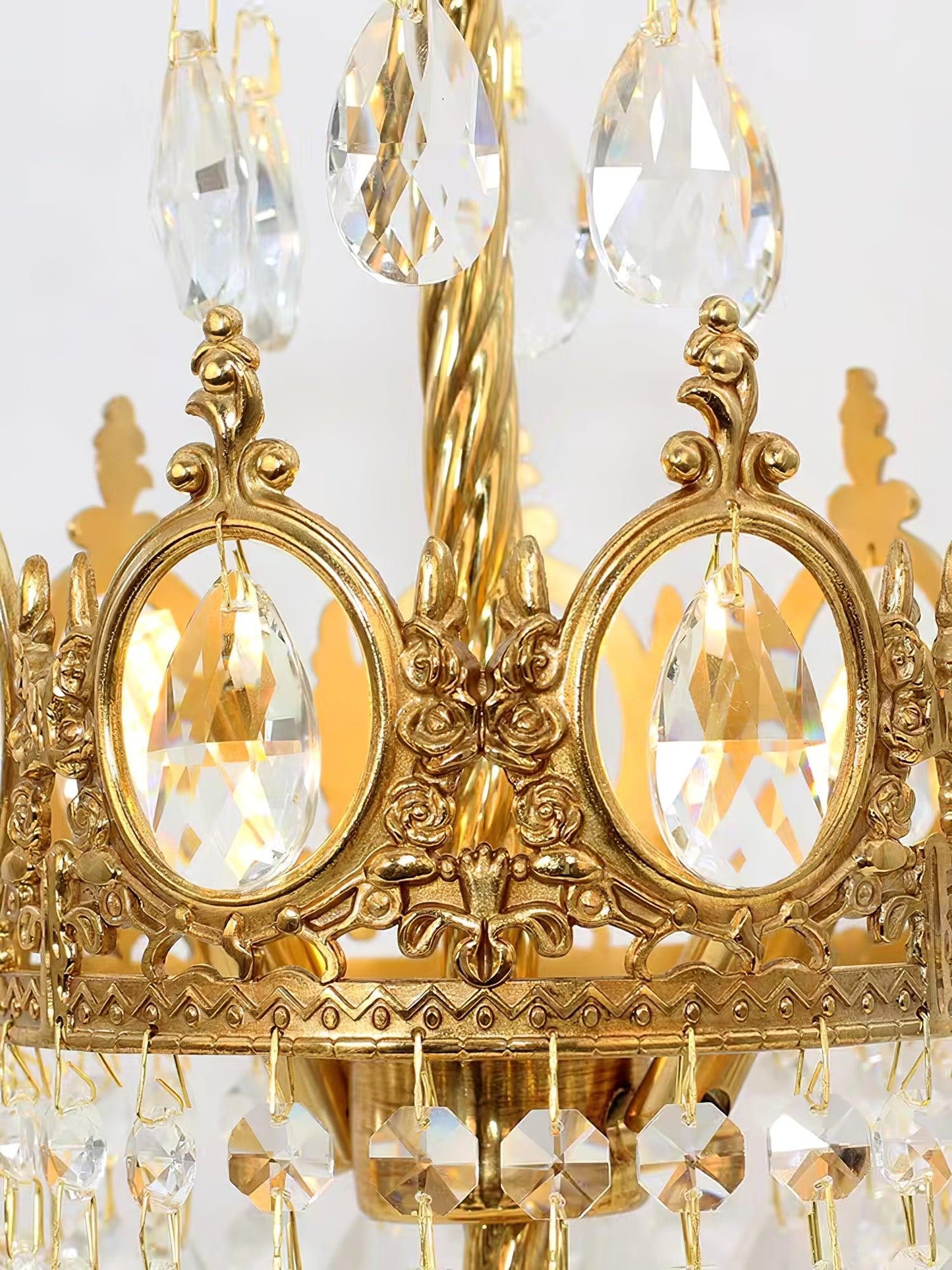 Vintage Crystal Table Lamp | Clear Crystals & Copper Plating | 20cm Diameter