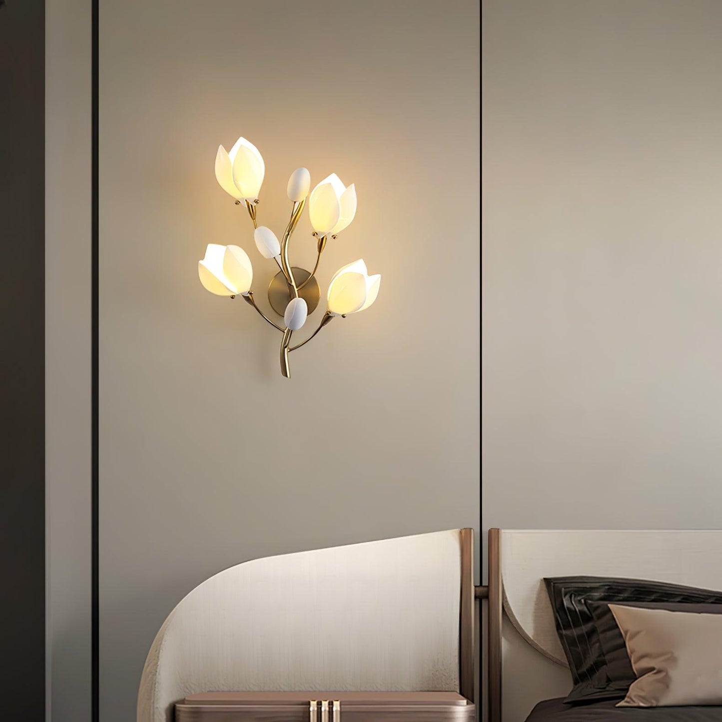 Porcelain Magnolia Wall Lamp | White Ceramic & Gold Metal | Set of 2