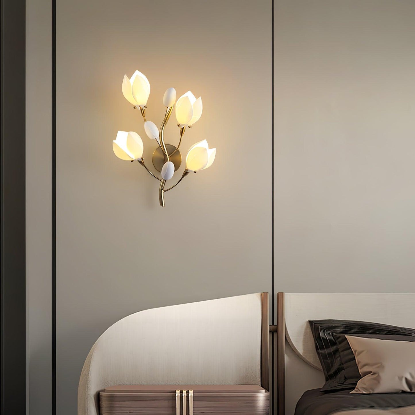 Porcelain Magnolia Wall Lamp | White Ceramic & Gold Metal | Set of 2