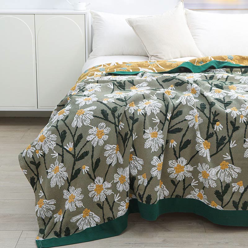 Daisy Print Reversible Quilt | 100% Organic Cotton | Full/Queen/King Sizes