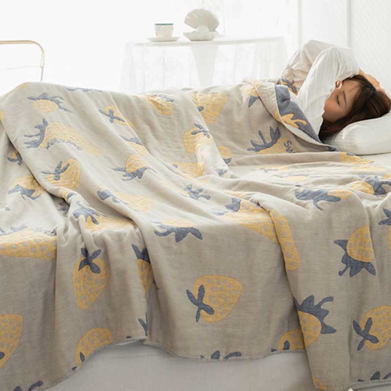 Strawberry Quilt | 100% Organic Cotton | Reversible, Full/Queen Size