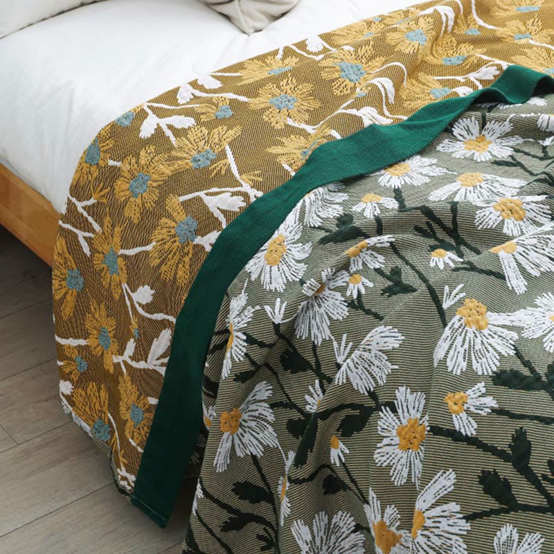 Daisy Print Reversible Quilt | 100% Organic Cotton | Full/Queen/King Sizes