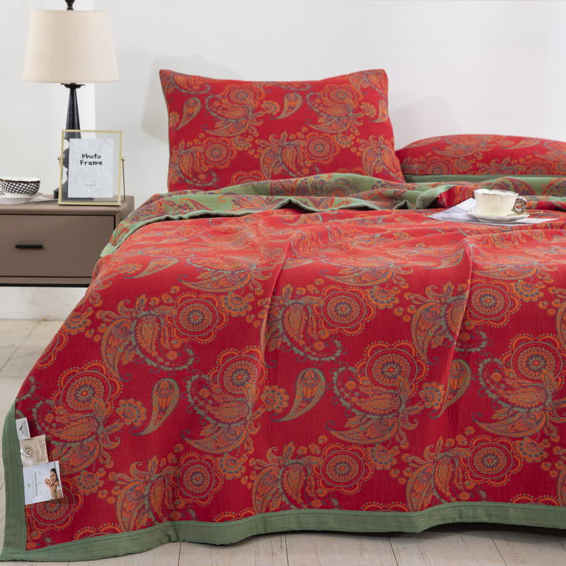 Retro Jacquard Quilt | 100% Organic Cotton | Reversible with Pillowcases