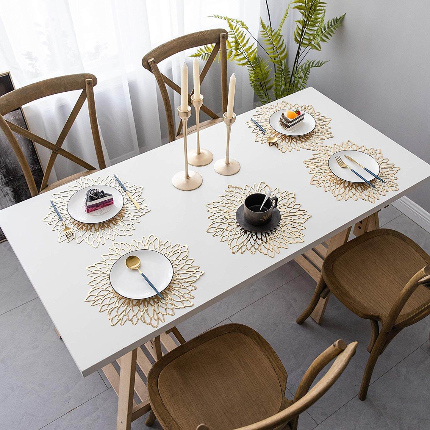 Round Dahlia Placemats | Durable Stain Resistant | Metallic Gold/Silver, 15.5"